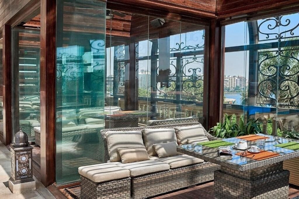 Картинка Four Seasons First Residence Hotel 5*