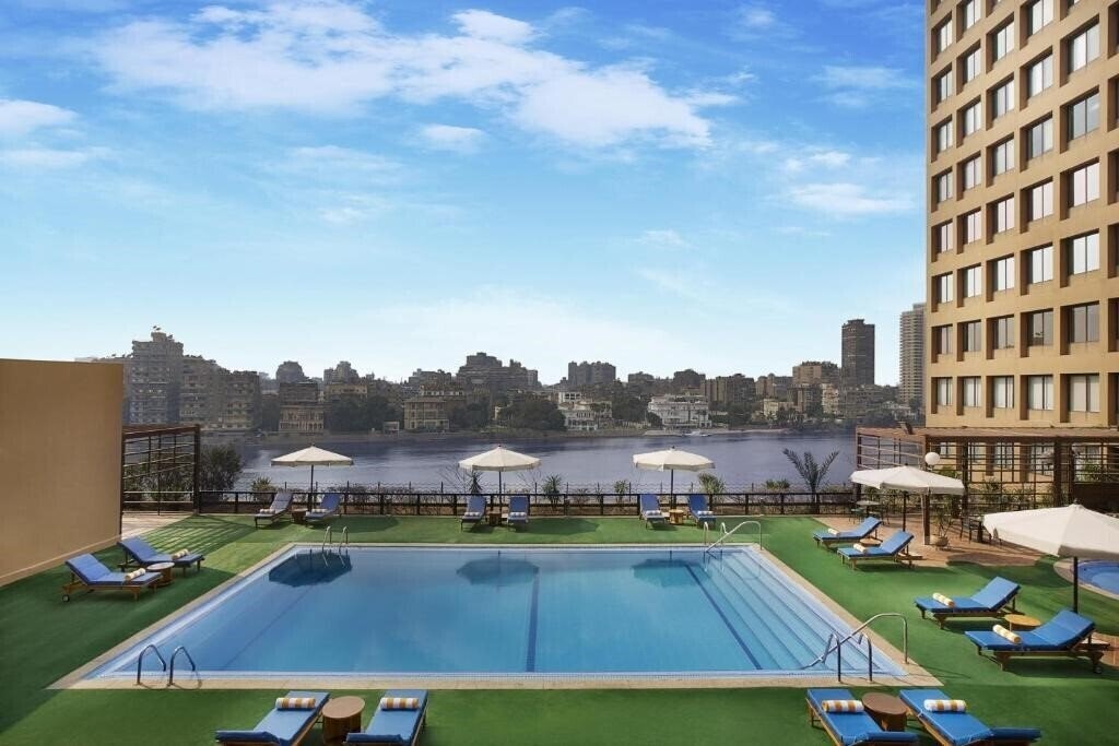 Отель Hilton Cairo World Trade Center Residences 4*