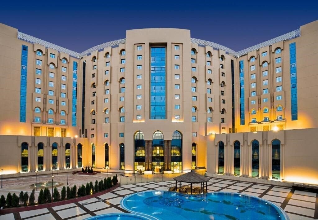 Отель Tolip Hotel Golden Plaza Cairo 5*