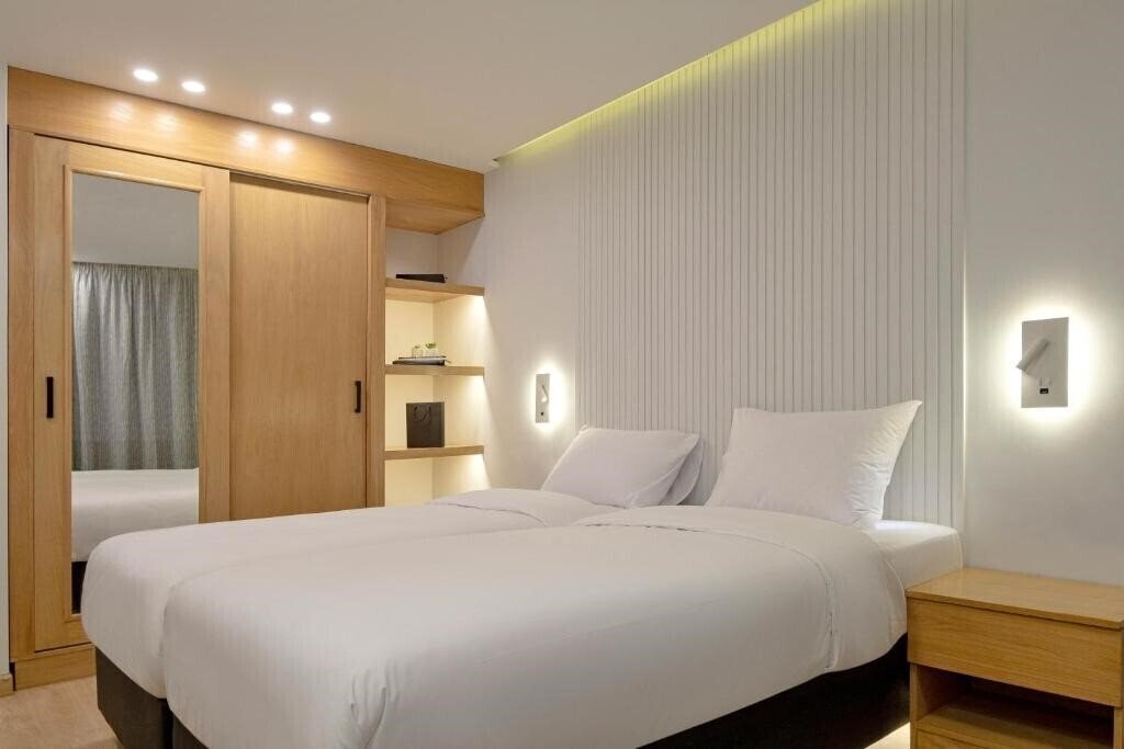 Фото Parkside Boutique Furnished Apartments 4*