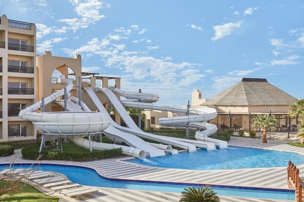 Отель Steigenberger Aqua Magic 5*