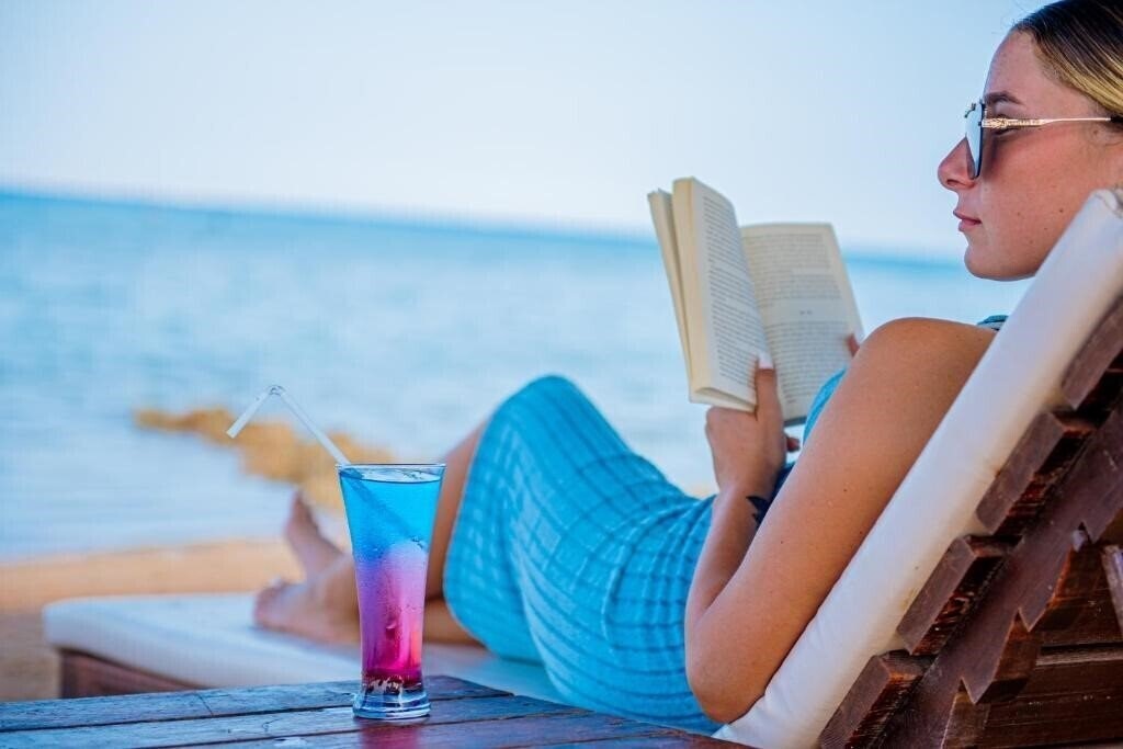 Фотография Caves Beach Resort 5*