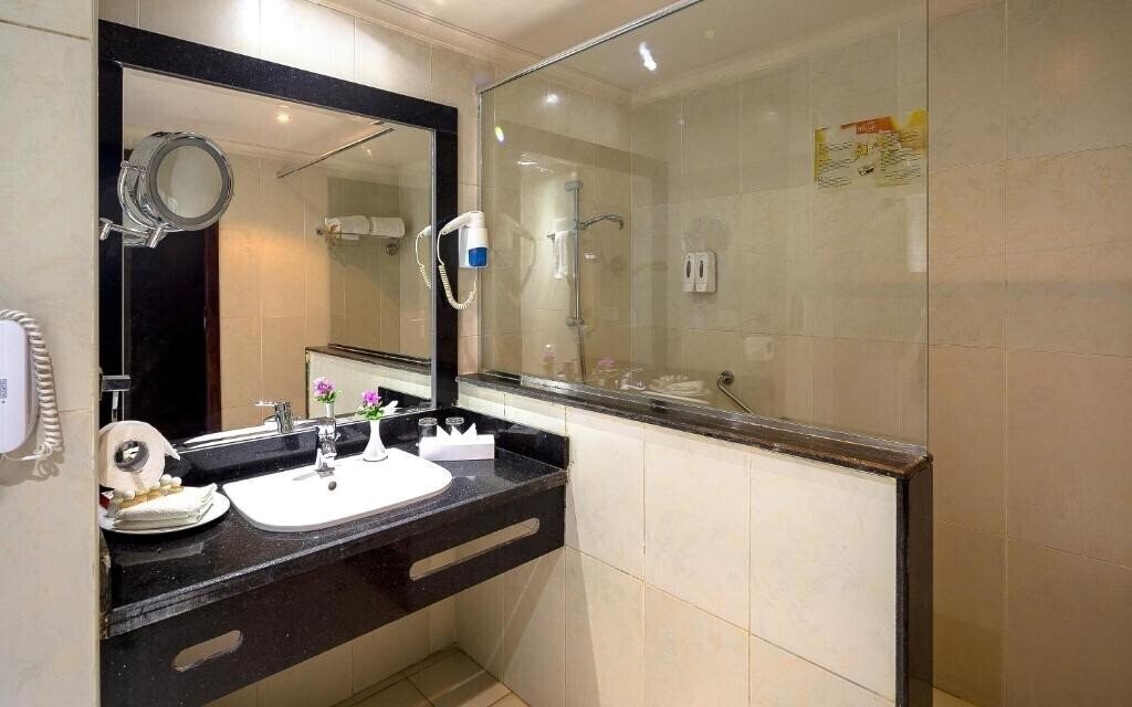 Изображение Hawaii Caesar Palace Hotel & Aqua Park (ex. Mirage, Sunrise Alora) 4*