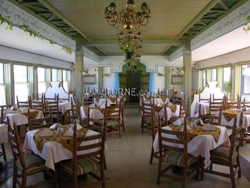 Отель Golden Five Ambassador Club 3*