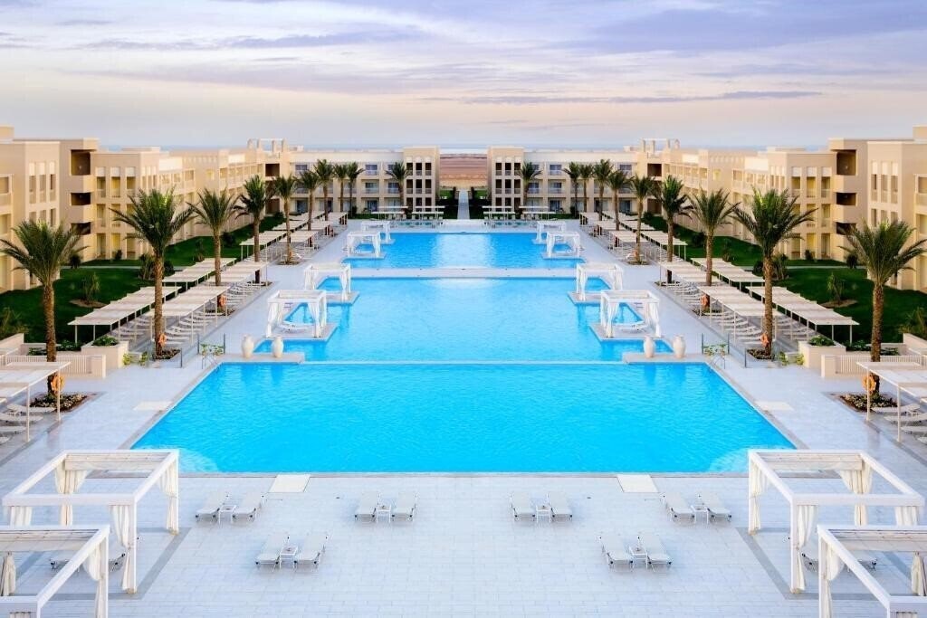 Отель Jaz Aquaviva Makadi Bay 5*