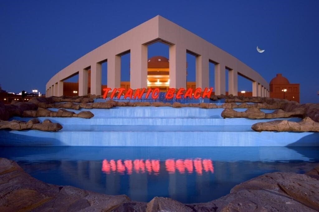 Отель Titanic Beach SPA & Aquapark 5*