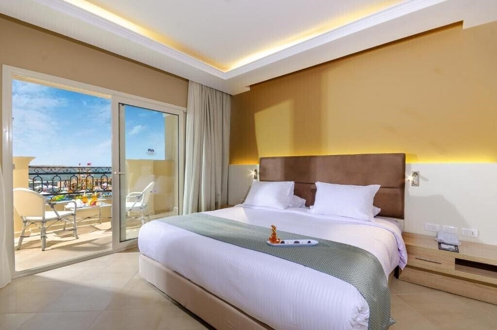 Фото Titanic Royal Aquapark Hurghada 5*