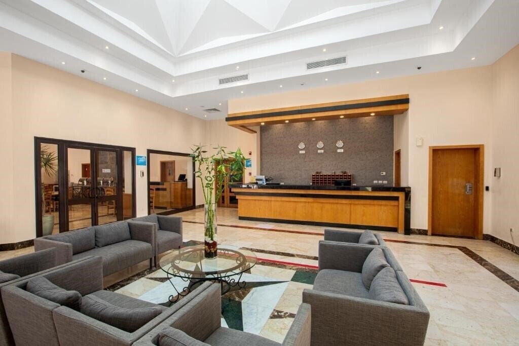 Фото Sky View Suites Hotel 3*
