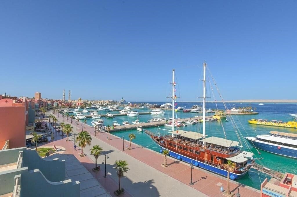 Отель Ajira Boutique Hotel Hurghada Marina 3*