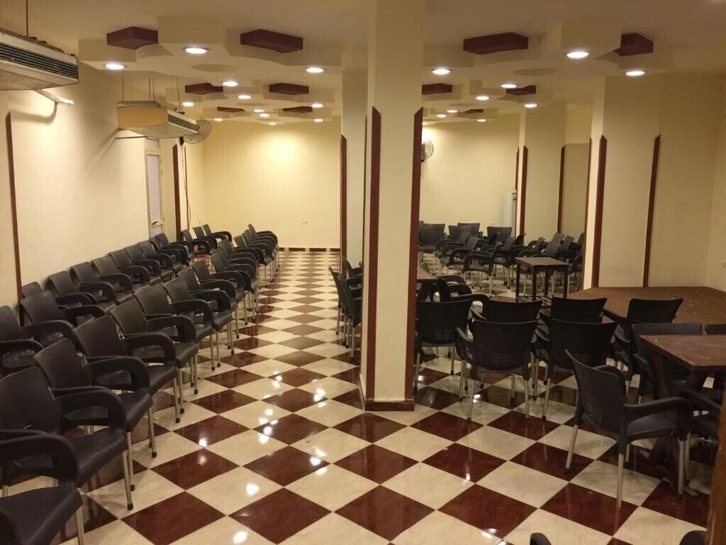 Фото Eiffel Hotel 2*