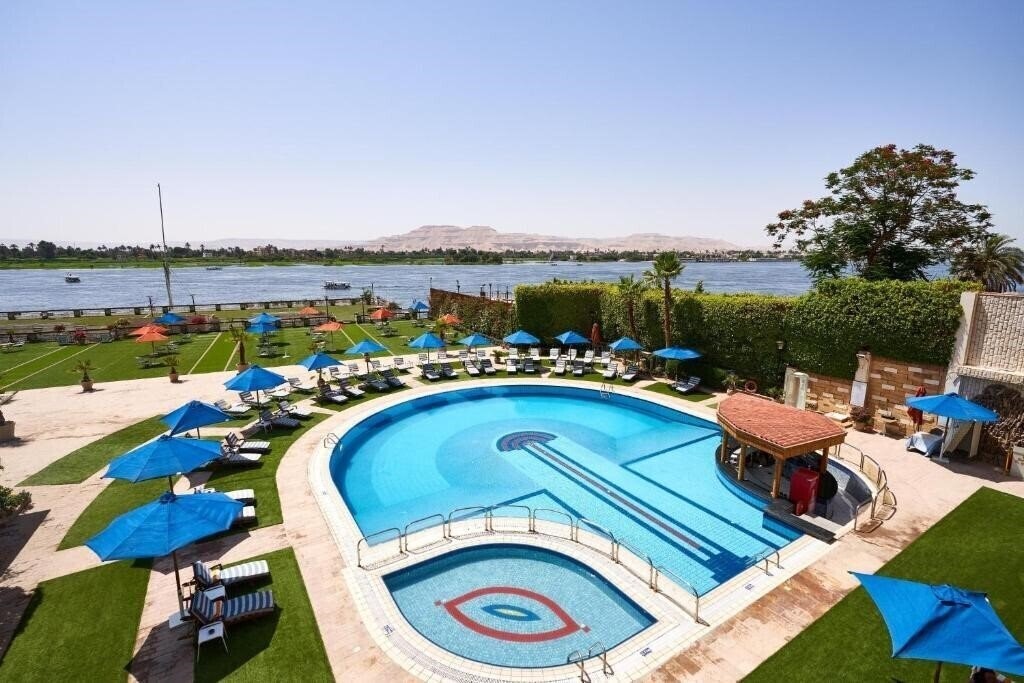 Отель Sonesta St. George Hotel 5*