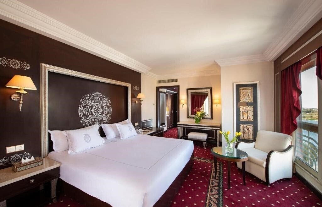 Фото Sonesta St. George Hotel 5*