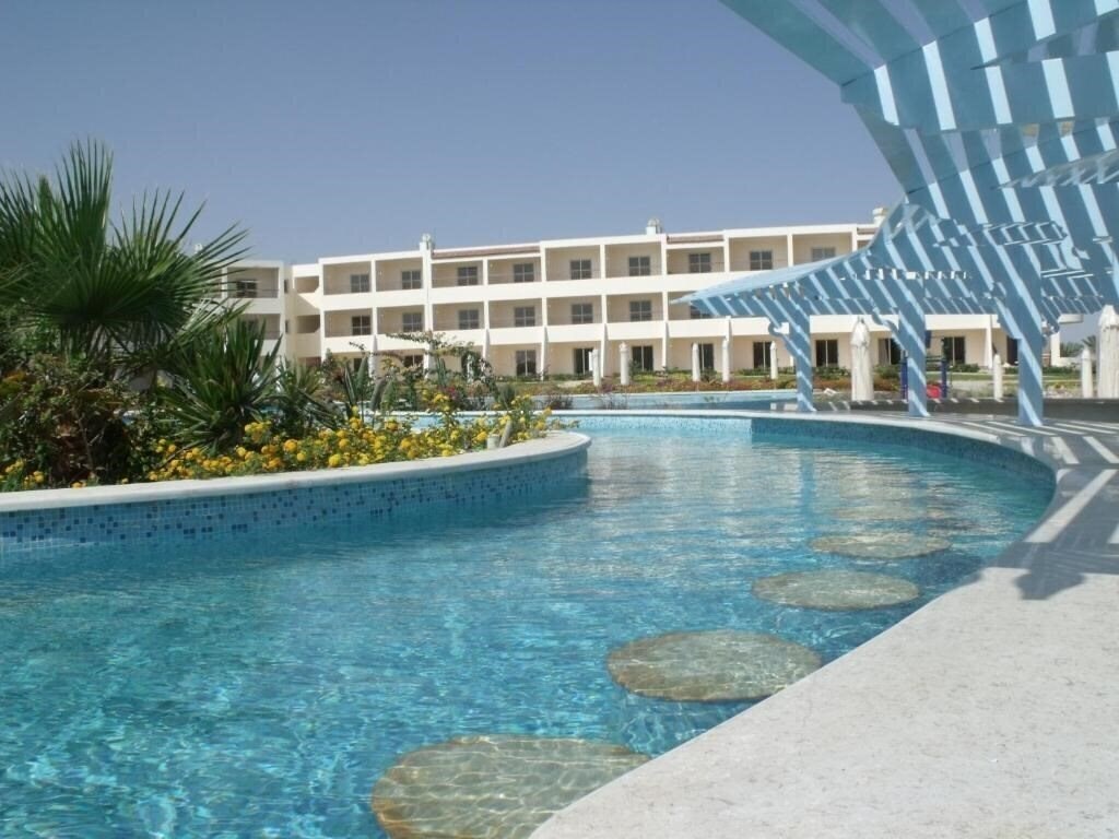 Фотография Royal Brayka Beach Resort (ex.  Zee Brayka) 5*