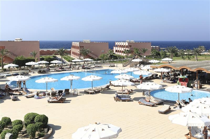 Отель The Three Corners Happy Life Beach Resort 4*