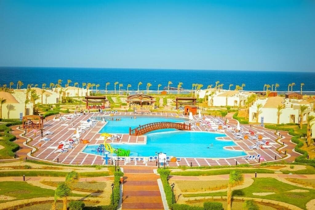 Отель Amarina Queen Resort & Aqua Park 5*