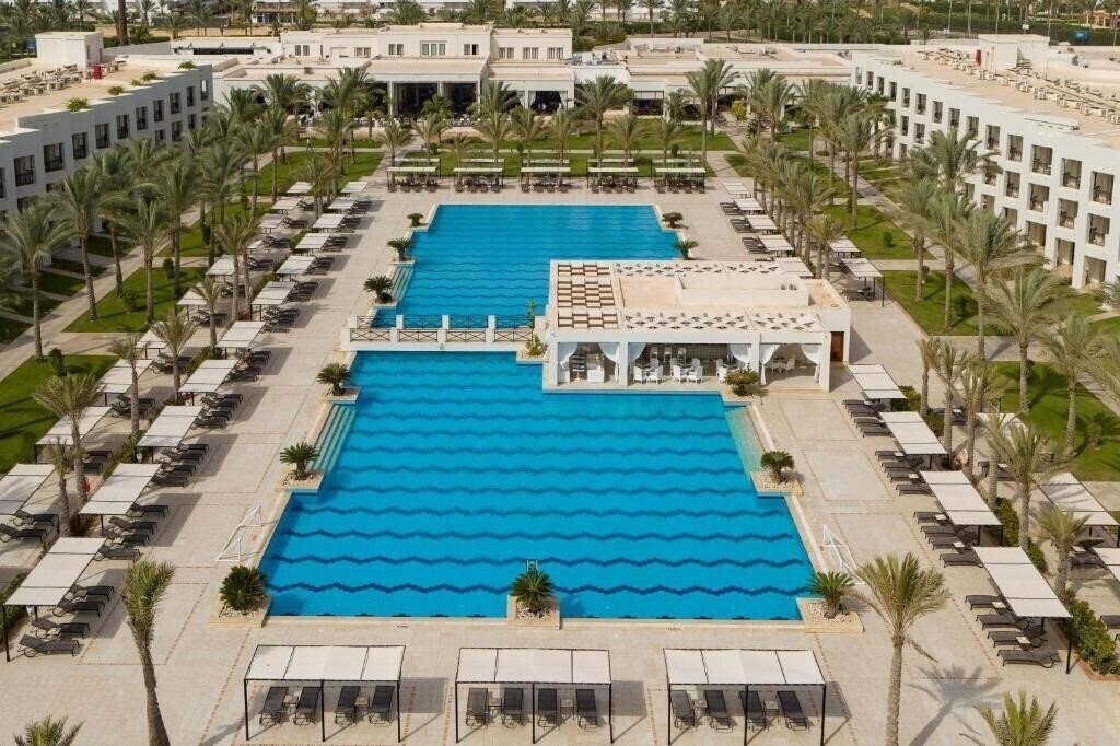 Отель Jaz Elite Crystal Almaza Bay (ex. Jaz Crystal, Jaz Crystal Resort) 5*