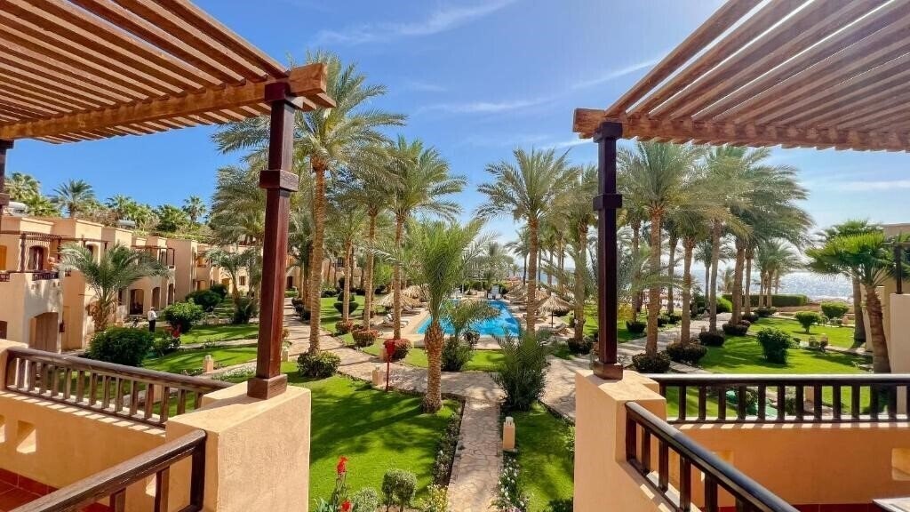 Отель Tamra Beach 4*
