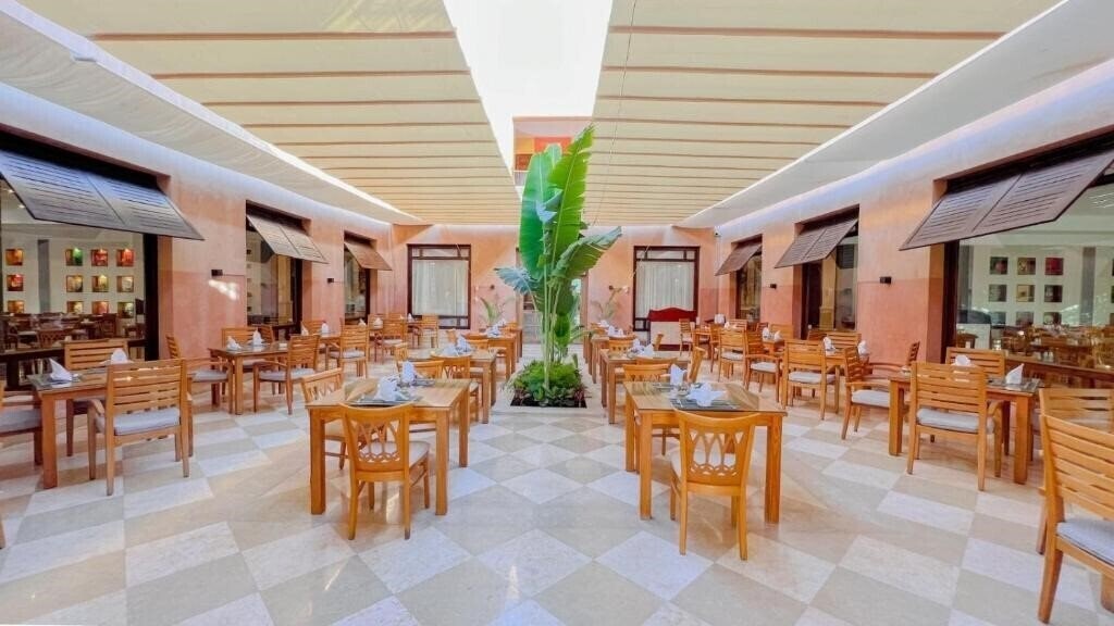 Изображение Tamra Beach 4*