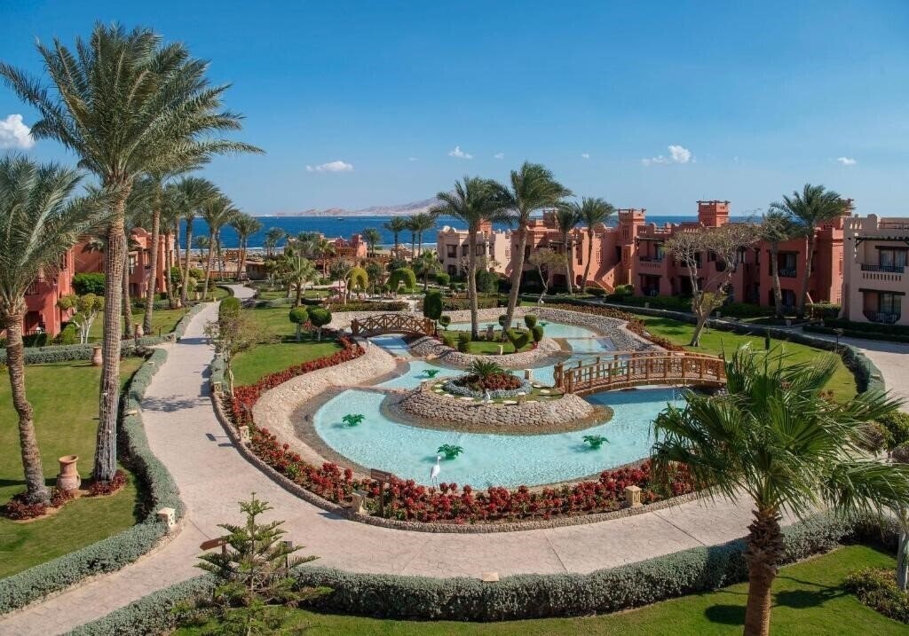 Отель Charmillion Sea Life Resort 4*