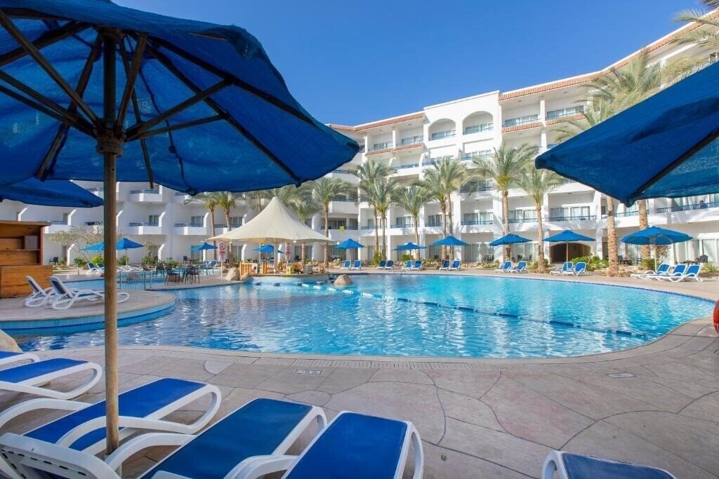 Отель Naama Bay Hotel & Resort (ex. Tropitel Naama Bay, Nama Bay Hotel Resorta) 5*