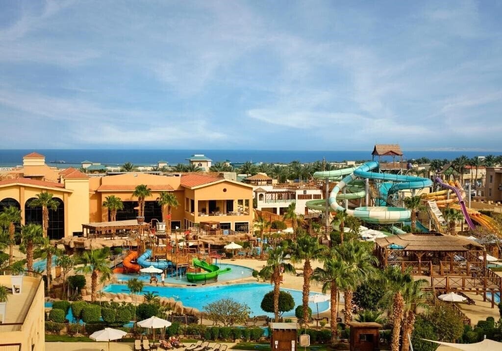 Отель Coral Sea Aqua Club (ex. Coral Sea Splash) 4*