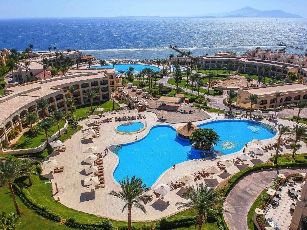 Отель Cleopatra Luxury Resort Sharm El Sheikh 5*