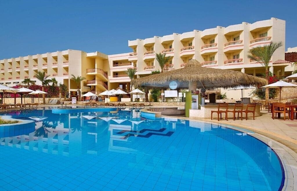 Фотография Double Tree By Hilton Sharks Bay Beach Side (ex. Hilton Sharks Bay) 4*