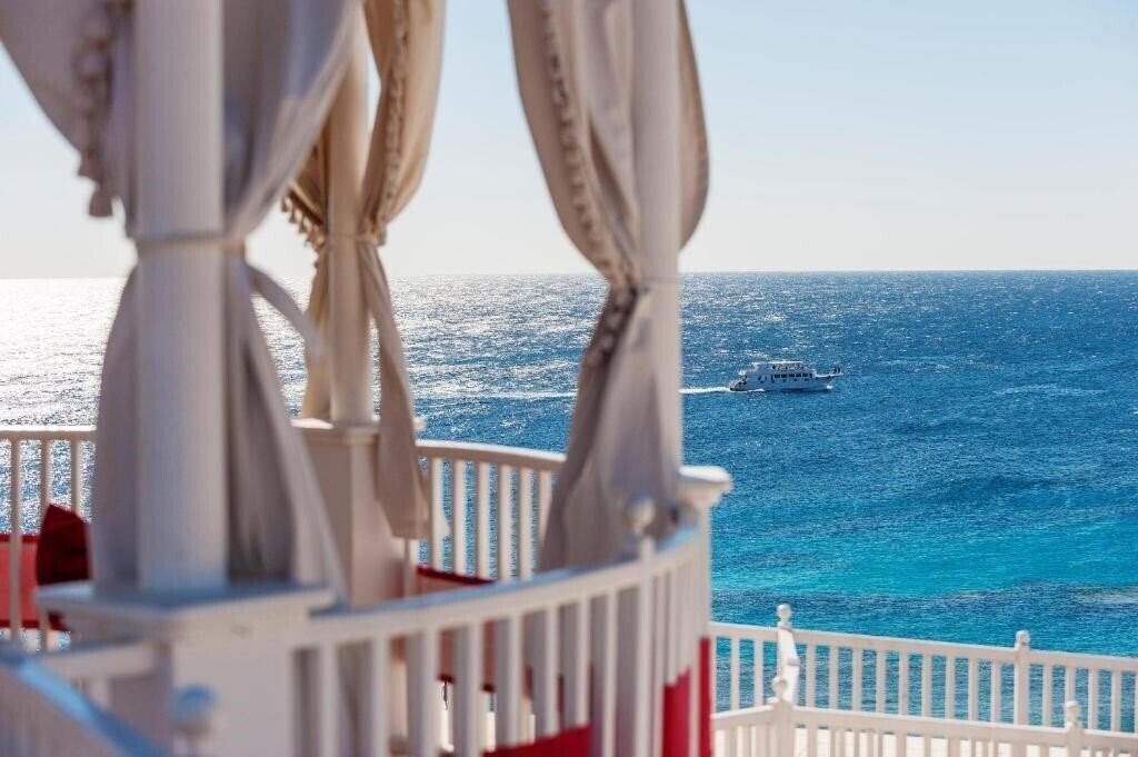 Фото Reef Oasis Beach Resort 4*