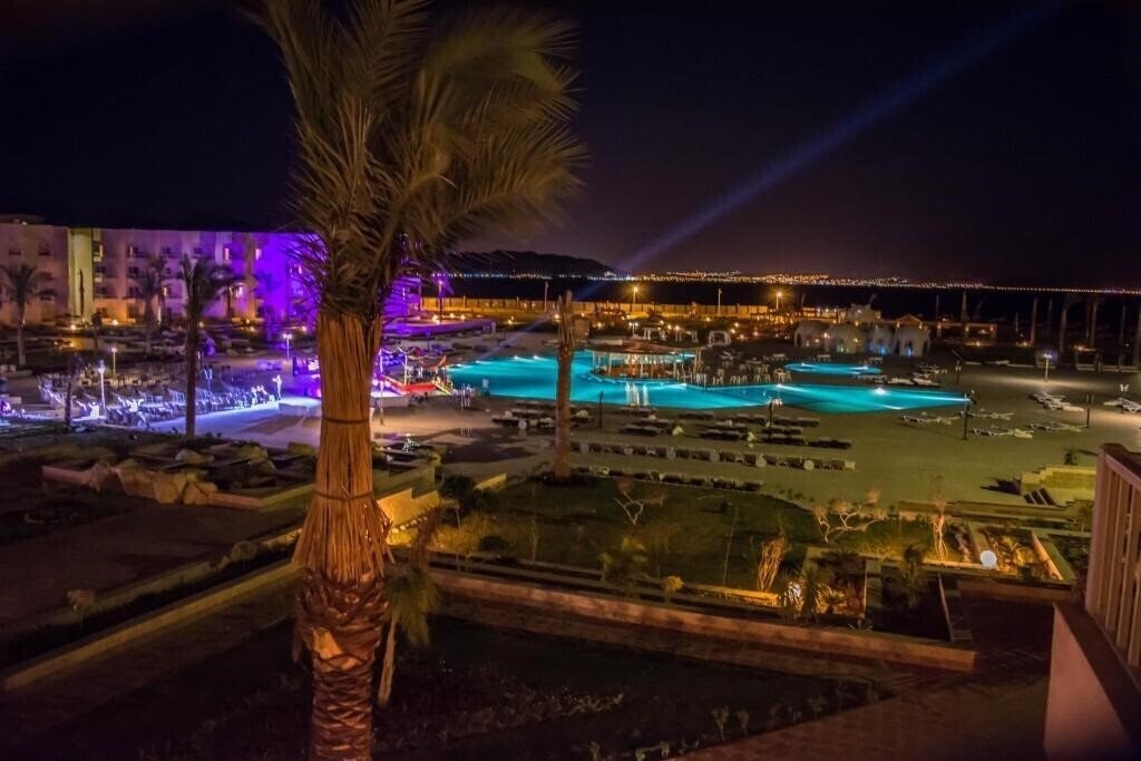 Отель Tolip Taba Resort & Spa Hotel 5*