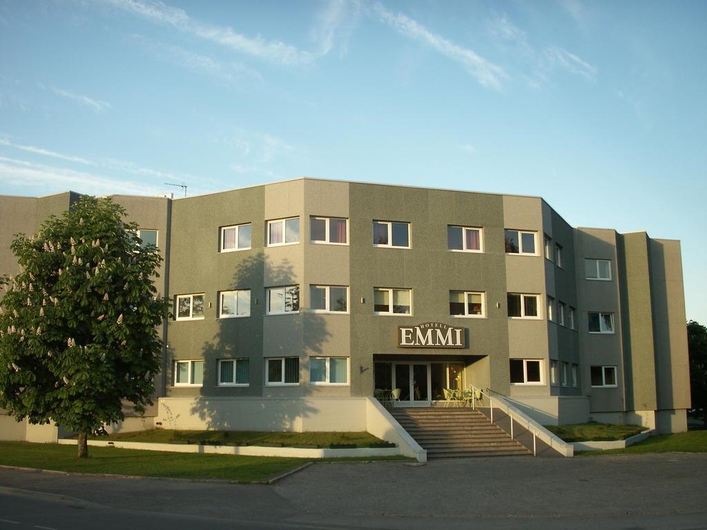 Отель Emmi 3*