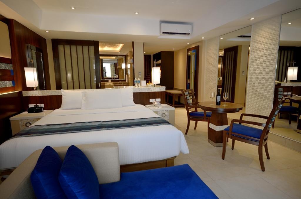 Отель Henann Lagoon Resort 5*