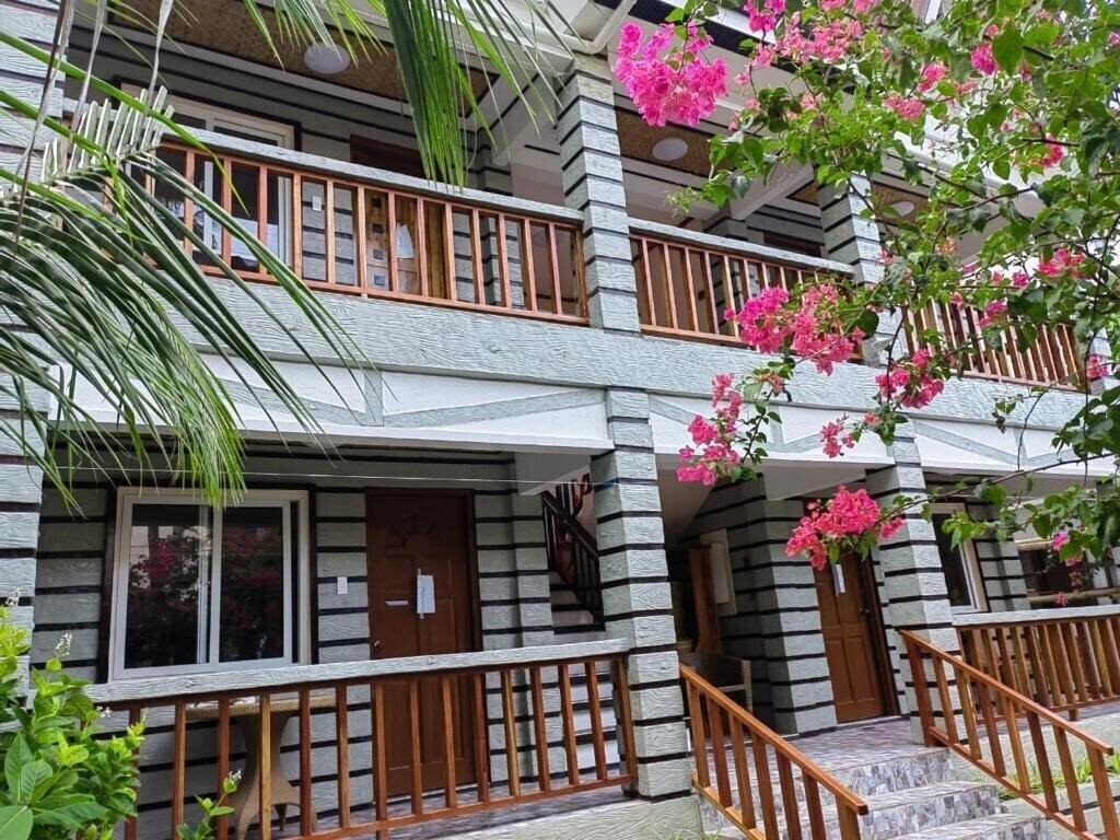 Фотография Nigi Nigi Too Beach Resort 3*