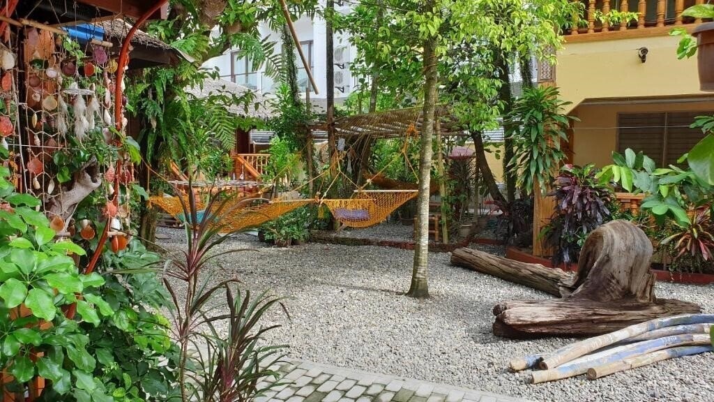 Отель Roy'S Rendezvous Boracay 2*