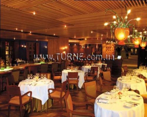 Отель Edsa Shangri-La 5*