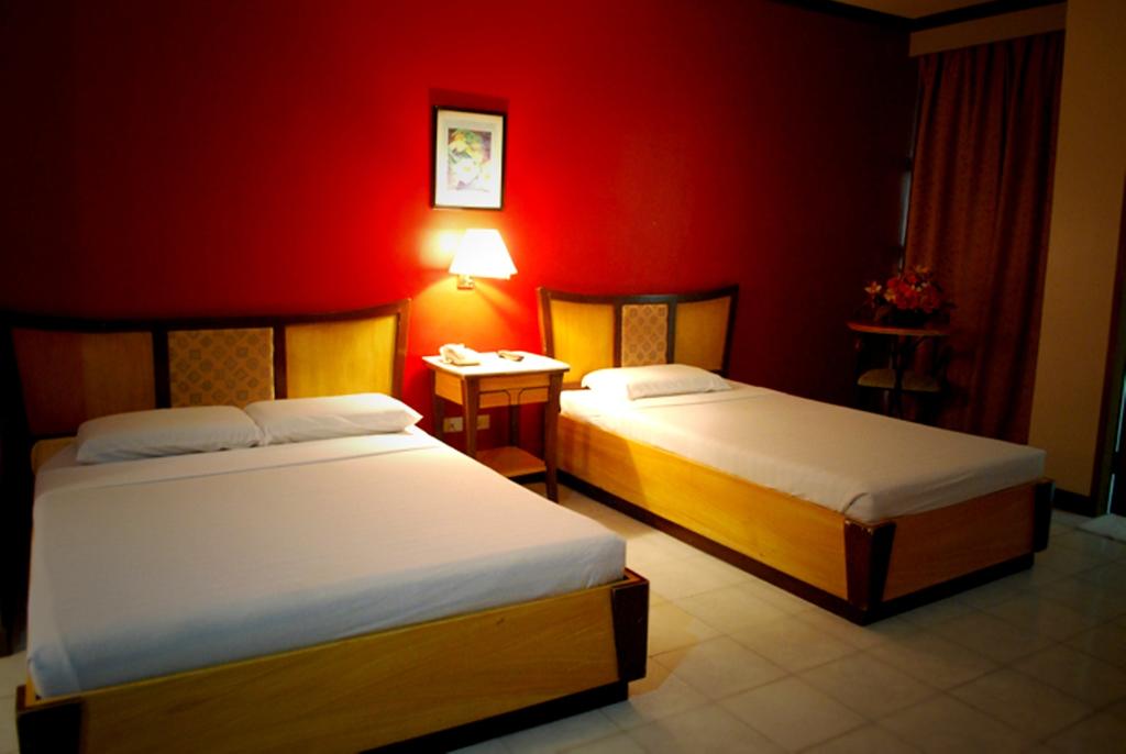 Фото Cebu Business Hotel 3*