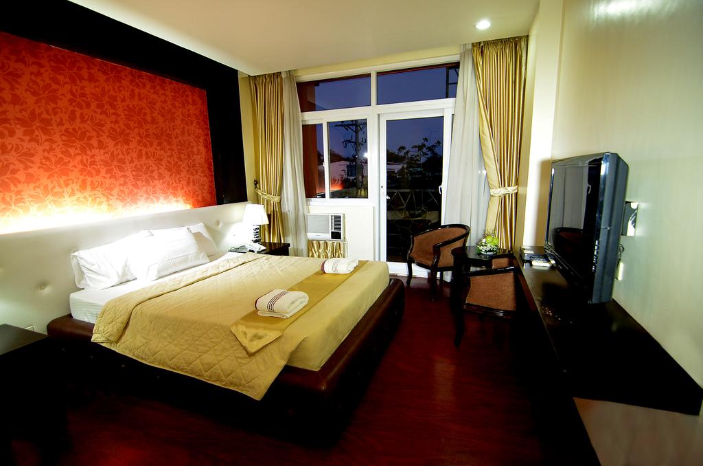 Отель San Remigio Pensionne Suites 3*