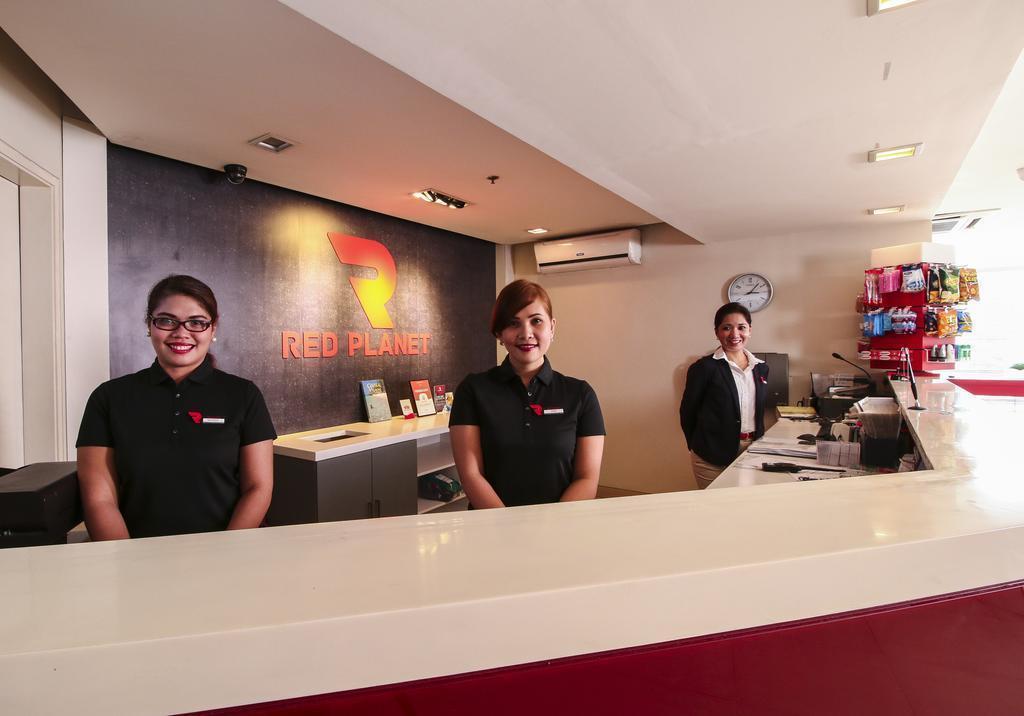 Отель Red Planet Hotel Cebu 2*