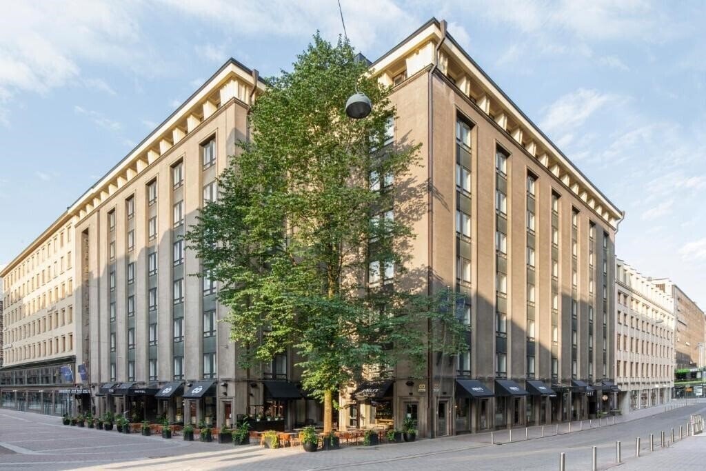 Отель Sokos Hotel Helsinki 3*