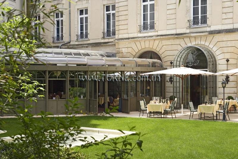 Отель La Cloche 5*