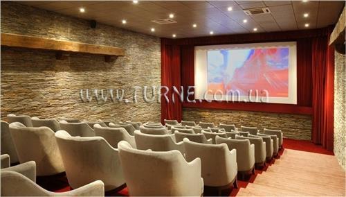 Отель Les Manoirs Tourgeville 4*