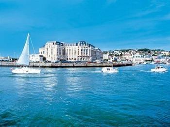 Отель Sowell Hotels Le Beach (ex. Beach Hotel Trouville) 4*