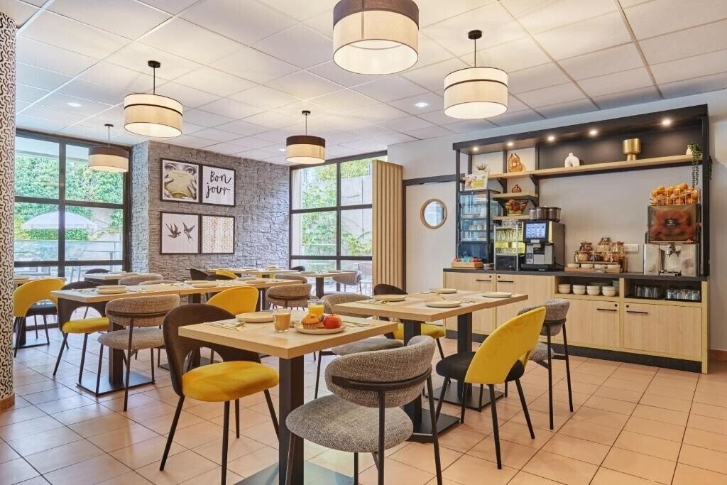 Изображение Appart Hotel Odalys City Signature Aix en Provence Les Floridianes (ex. Appart'Hotel Odalys City Les Floridianes) 4*