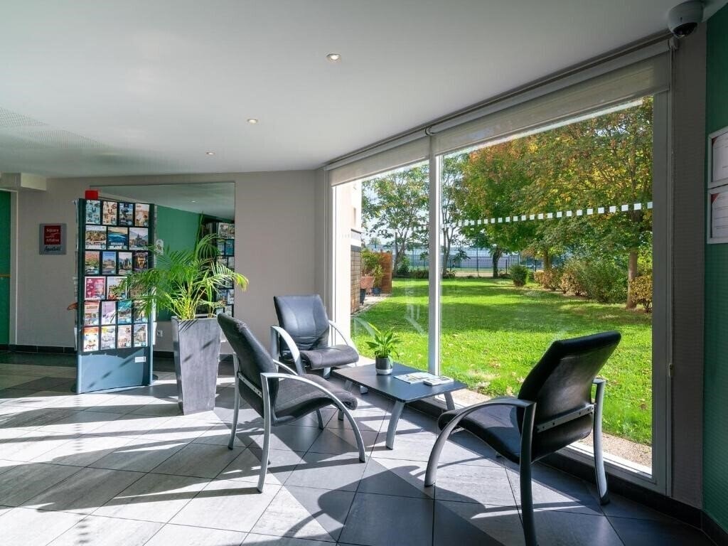 Фотография Sejours & Affaires Caen Le Clos Beaumois (ex. Stays & Business Caen Le Clos Beaumois) 2*