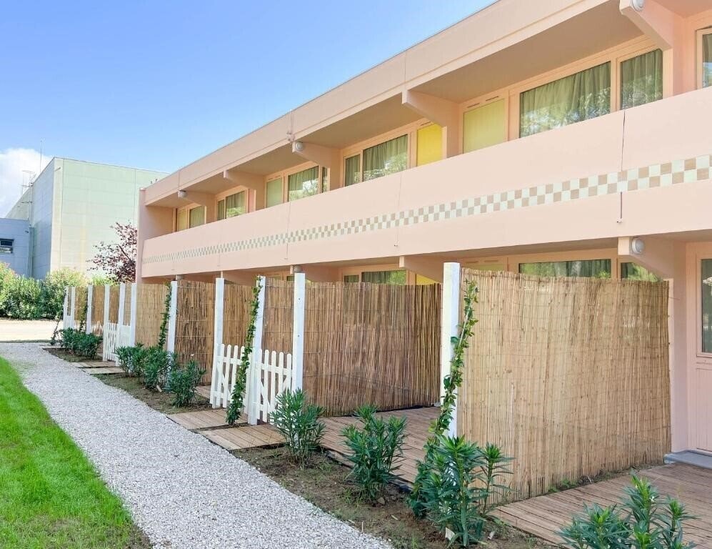 Картинка Kyriad Cannes Mandelieu 2*