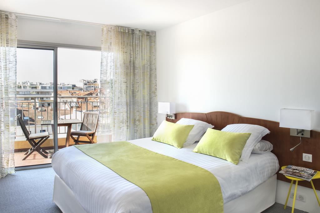 Отель Abrial 3*