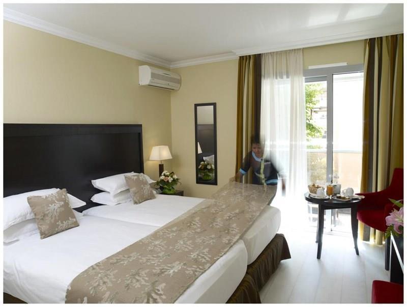 Изображение Helios Hotel 4*