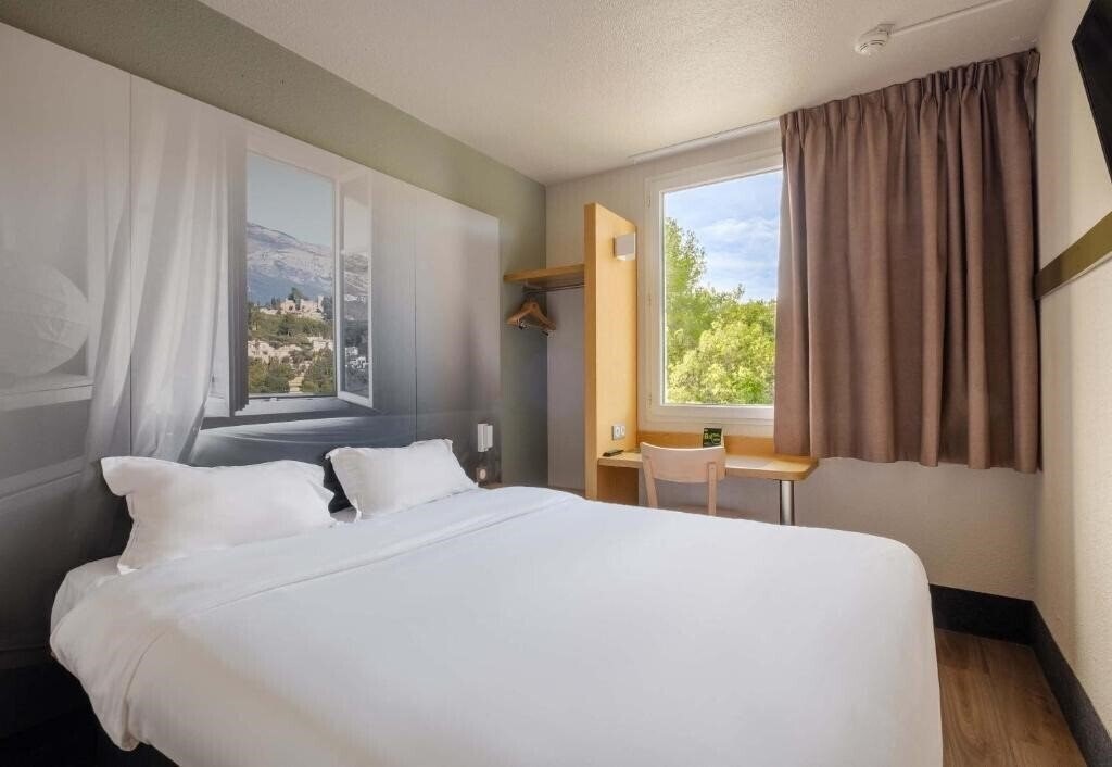 Фото B&B Hotel Antibes Sophia Antipolis 2*