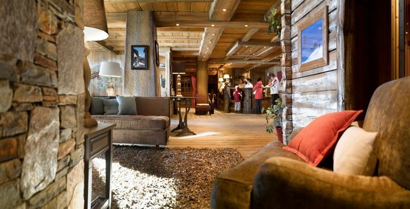 Отель Pierre & Vacances Premium Les Alpages de Reberty 3*