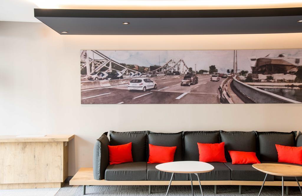 Отель Ibis Lyon Centre Perrache 3*