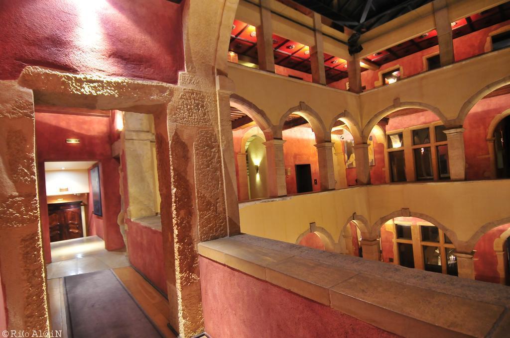 Фотография Cour Des Loges 5*